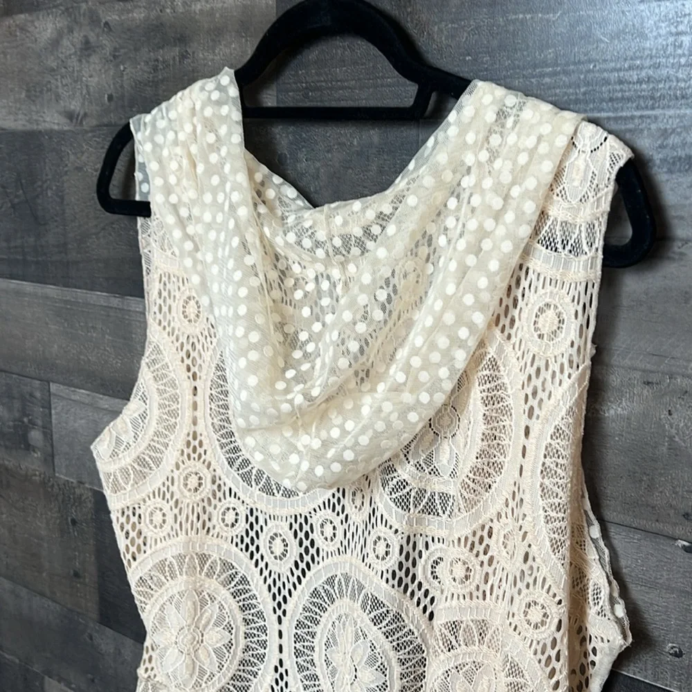 New Cream Lace long Vest from Vine Street - Picture 5 of 7